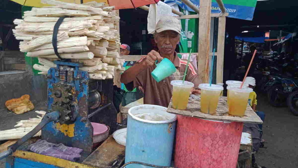 Penjual Es Tebu di Tasikmalaya Keluhkan Penurunan Omset Penjualan