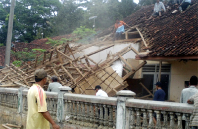 sekolah-rusak-ciamis-harapanrakyat