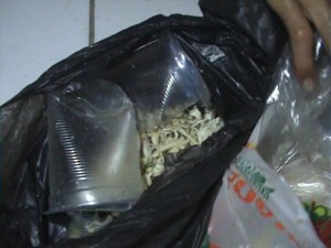 Bumbu air santan makanan soto setelah dilakukan uji labotraium Dinkes Ciamis ternyata menjadi penyebab keracunan yang memakan 60 korban, Rabu malam (13/2)