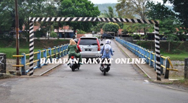 portal Jembatan dobo