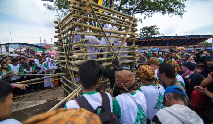 Dosen Unigal Ciamis Sepakat Tradisi Nyangku Jadi Warisan Budaya Nasional