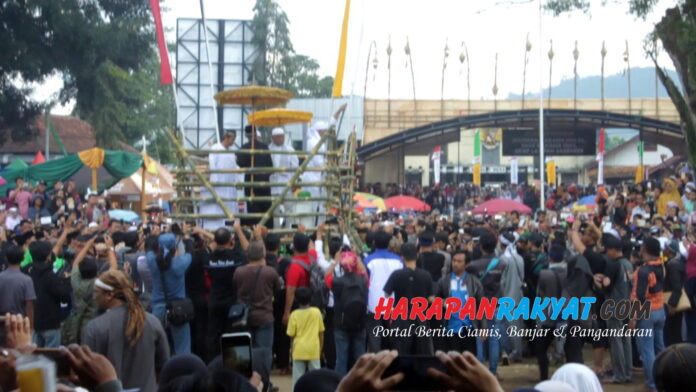 'Ritual Nyangku' Magnet Wisatawan Datangi Panjalu Ciamis
