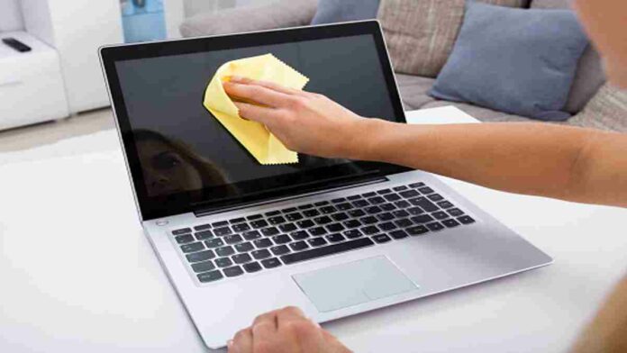Cara Membersihkan Layar Laptop Supaya Aktifitas Nyaman