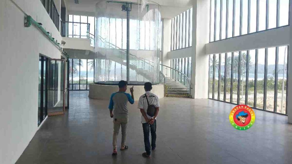 Akuarium terbesar di dunia