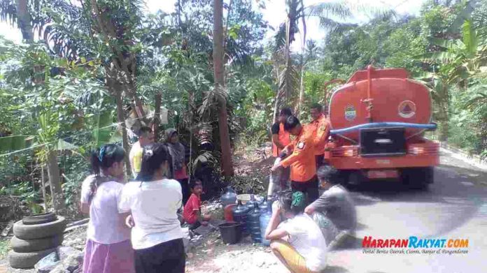 Distribusi air bersih di Ciamis
