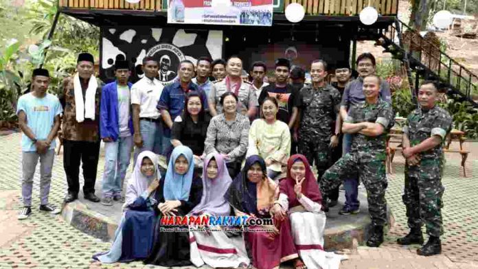 Kapolresta Banjar, AKBP. Yulian Perdana, mengadakan silaturahmi dengan mahasiswa asal Indonesia Timur yang berada di Kota Banjar