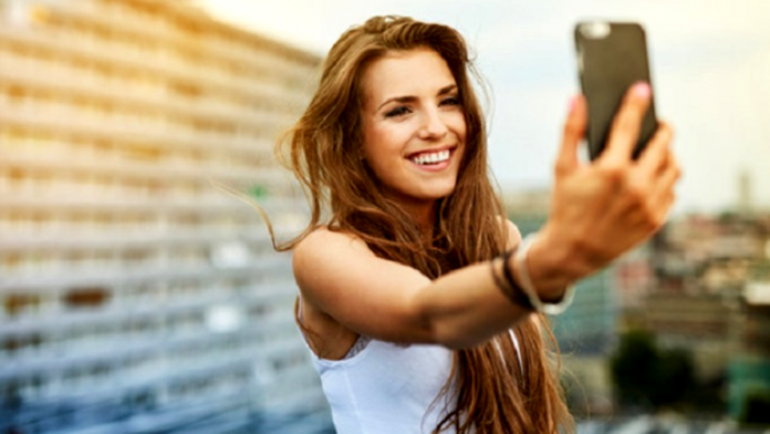 Bahaya Foto Selfie
