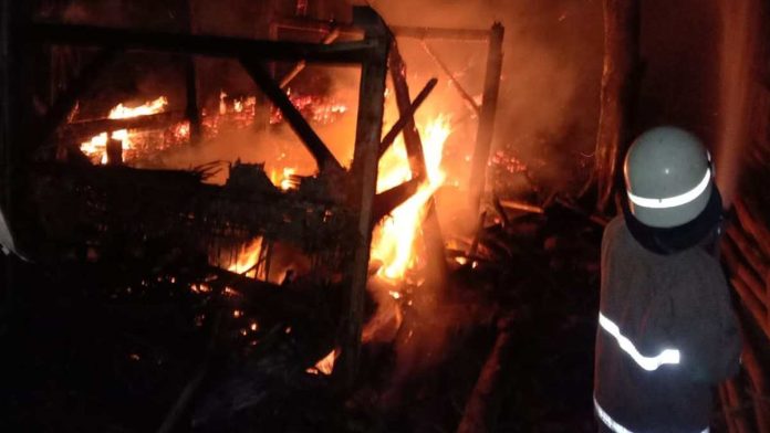 rumah di kertasari Ciamis Terbakar
