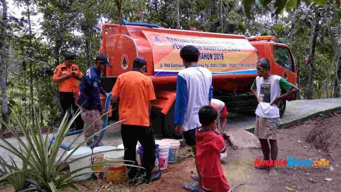 Anggota BPBD Ciamis