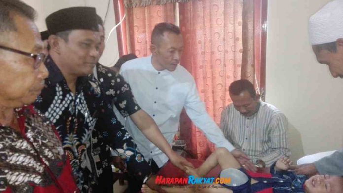 Sunatan Massal Desa Jalatrang