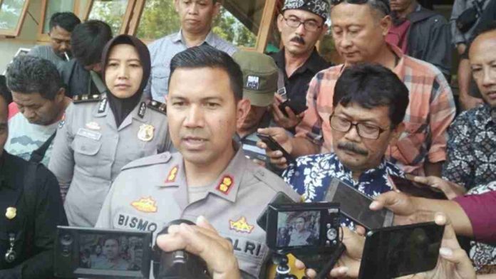 Selama Kemarau, Polres Ciamis Salurkan Bantuan Air Bersih