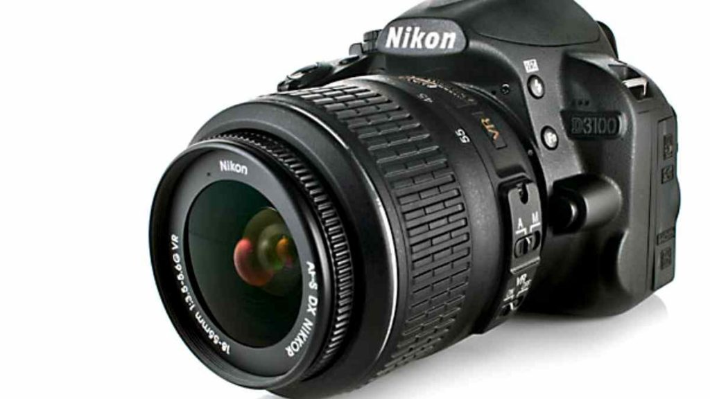 Rekomendasi kamera buat nge-vlog, Nikon D3100. Photo : Net/Ist.