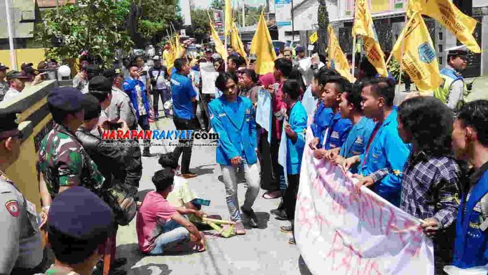 PMII Pangandaran Gelar Aksi Demo