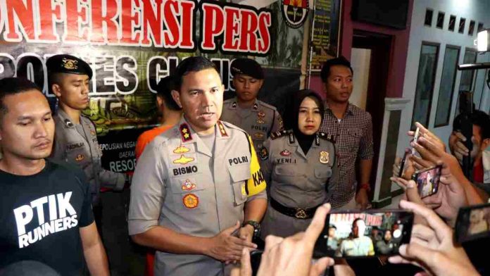 Pelaku Bunuh Guru