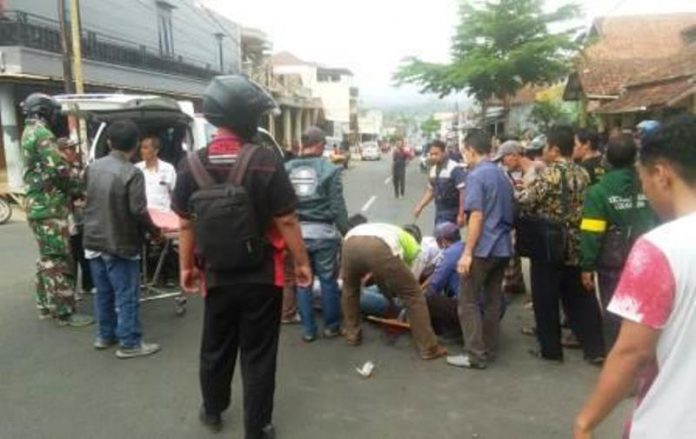 Honda Supra dan Beat Tubrukan di Jalan Raya Kawali Ciamis