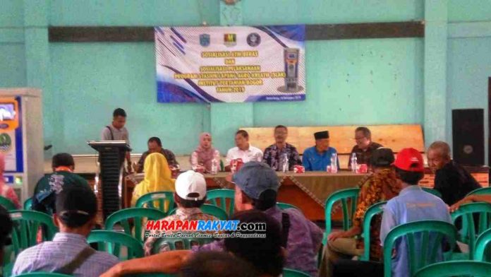 Sosialisasi program Stasiun Lapangan Agro Kreatif (SLAK) di di GOR Desa Mekarharja,Kota BAnjar, Kamis (14/11/2019).