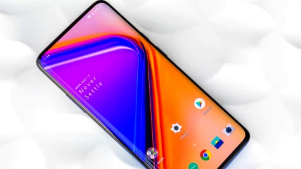 Smartphone canggih terbaru 2019, OnePlus 7 Pro, memiliki DCI-P3 yang banyak digunakan industri film bioskop. Photo : Net/Ist.