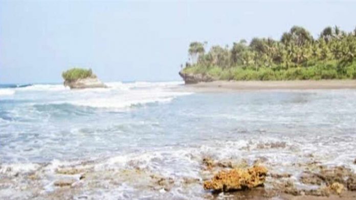 Pantai Keusikluhur