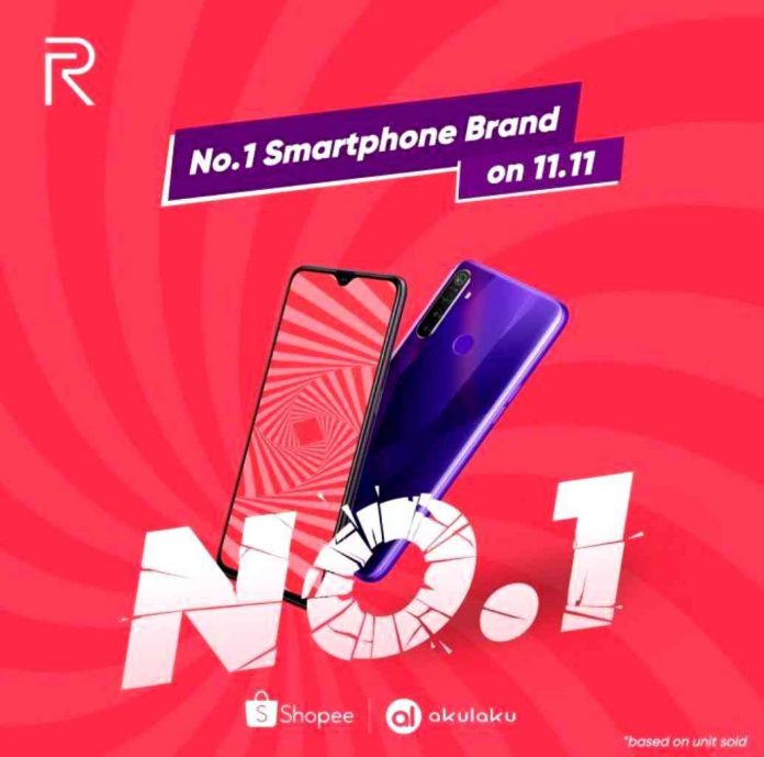 Smartphone Realme pecahkan rekor penjualan terbanyak selama Mega Sale 11.11 di Akulaku dan Shopee.