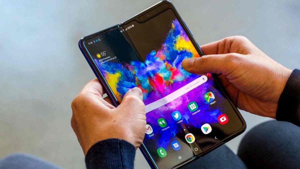 HP jadul yang tak layak dibeli di akhir tahun 2019, Samsung Galaxy Fold. Photo : Net/Ist.