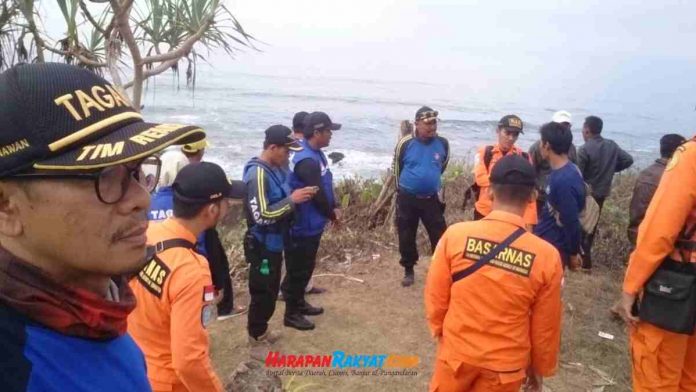 korban hilang di pantai keusikluhur