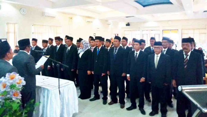 30 Orang Panwascam di Kabupaten Pangandaran Dilantik