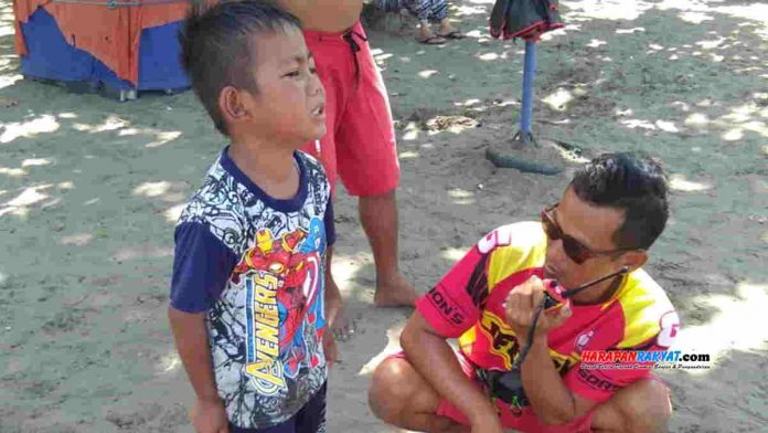 Anak tersesat di Pantai
