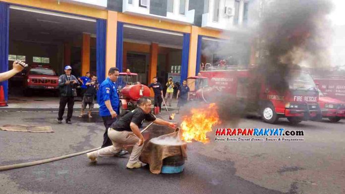 Karang Taruna Kota Banjar Jinakan Api