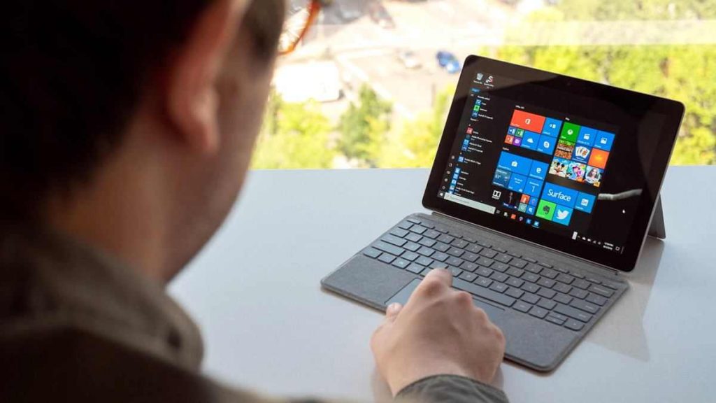 Surface Go. Photo: Net/Ist.
