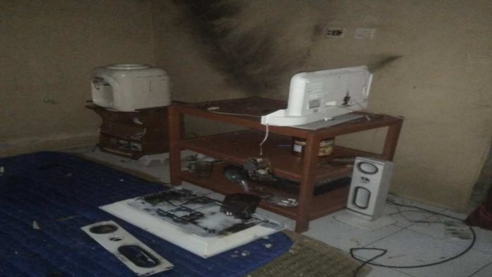 rumah di pawindan ciamis tersambar petir