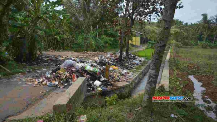 Sampah Menumpuk di Banjar