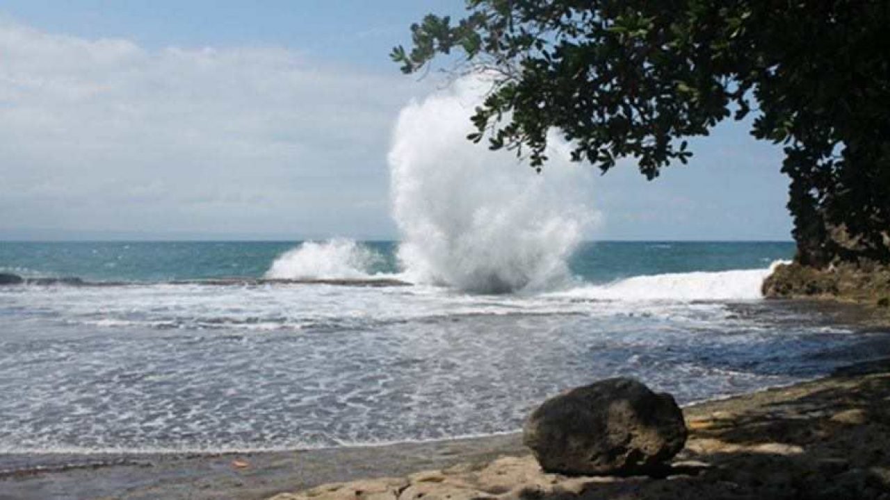 Pantai Madasari Pangandaran Tawarkan 7 Destinasi Wisata Menarik