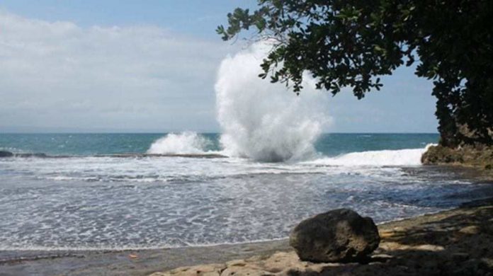 PANTAI MADASARI PANGANDARAN