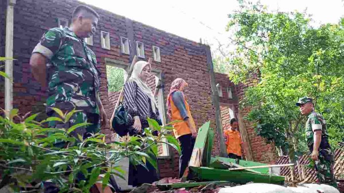 BPBD Kota Banjar Tinjau Rumah Tergerus Longsor