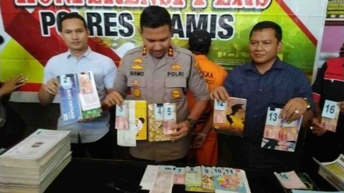 Gelapkan Dana Pembangunan Jalan, Kades di Ciamis Ditahan Polisi
