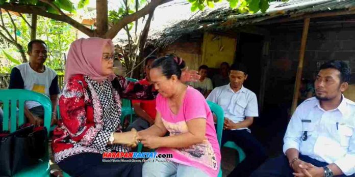 Abdul Aziz, seorang warga yang menderita penyakit langka di Desa Karangjaladri, Kecamatan Parigi, Kabupaten Pangandaran, Jawa Bara, kembali dirujuk ke RSUD Ciamis, Rabu (22/01/2020).