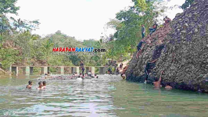 Keindahan Alam Muara Cijalu