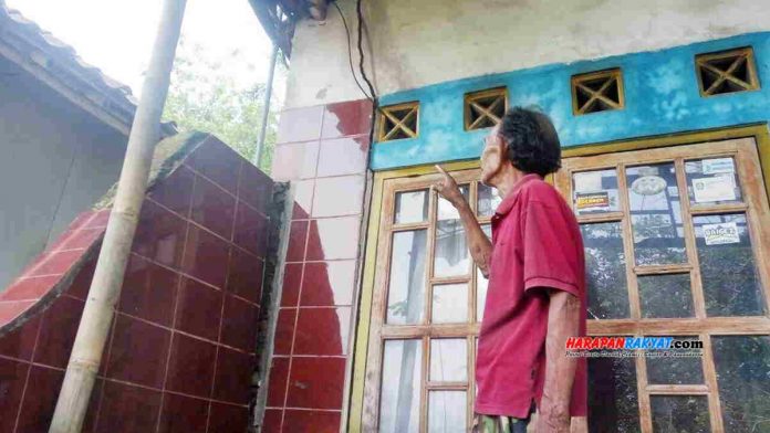 Rumah Retak Banjar