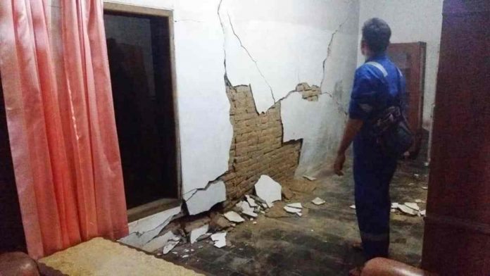 TPT Amblas, Tembok Rumah Warga Jelat Ciamis Hampir Jebol