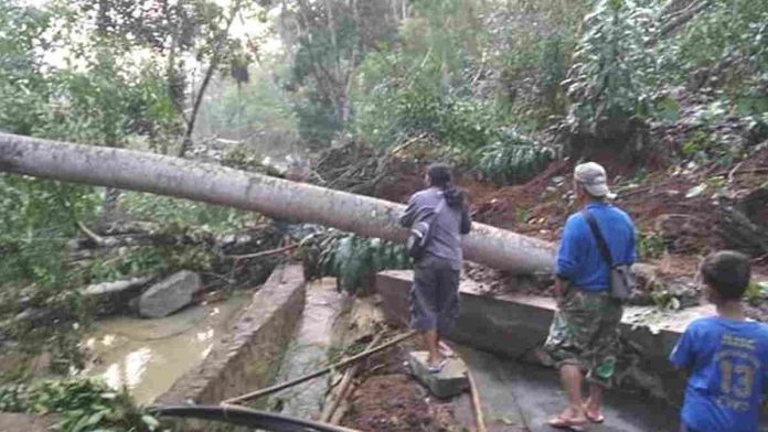 Tebing Longsor, Akses Jalan Cikupa-Talagasari Ciamis Tertutup