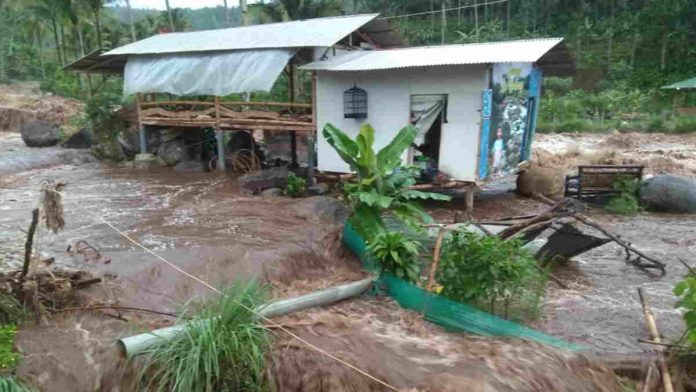 Wisata Cadas Ngampar Ciamis Dilanda Banjir Bandang