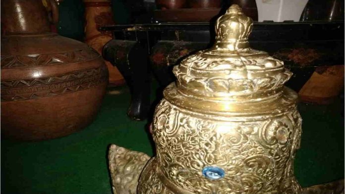 mahkota raja