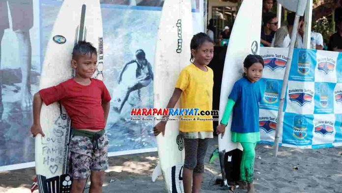 Kontes Surfing Kategori Anak-anak