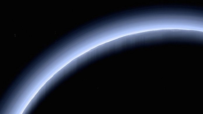 atmosfer pluto mirip titan