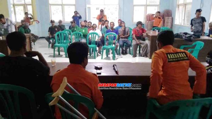 Tim Basarnas, BPBD Kabupaten Ciamis, Tagana, dan masyakat saat ini terpaksa memberhentikan pencarian untuk sementara waktu, mengingat kondisi hujan deras