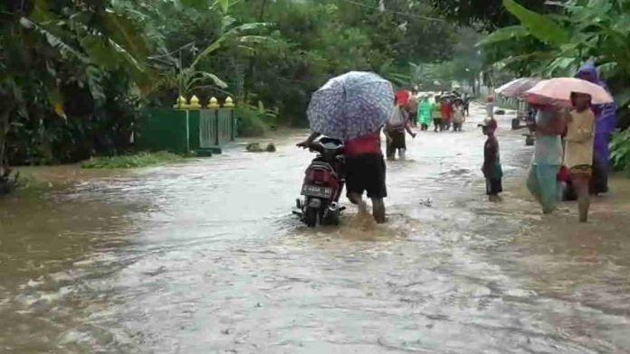 Diguyur Hujan