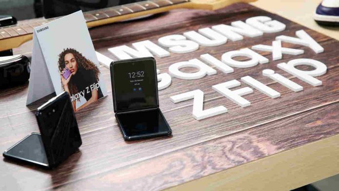 HP Samsung Galaxy Z Flip di indonesia