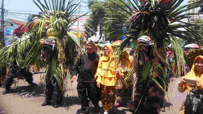 Helaran Seni Budaya Meriahkan Perayaan HUT Kota Banjar ke-17