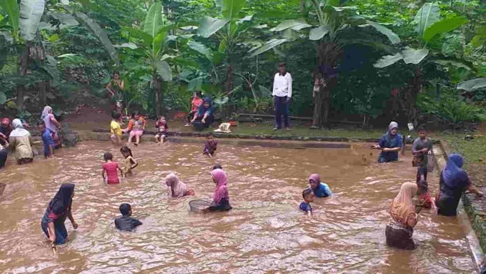 Ketua RT Terpilih di Desa Gereba Ciamis Gelar Pesta Ngubyag