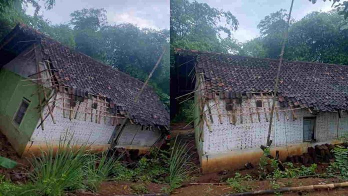 Rumah Warga Handapherang Ciamis Nyaris Ambruk Diterjang Puting Beliung